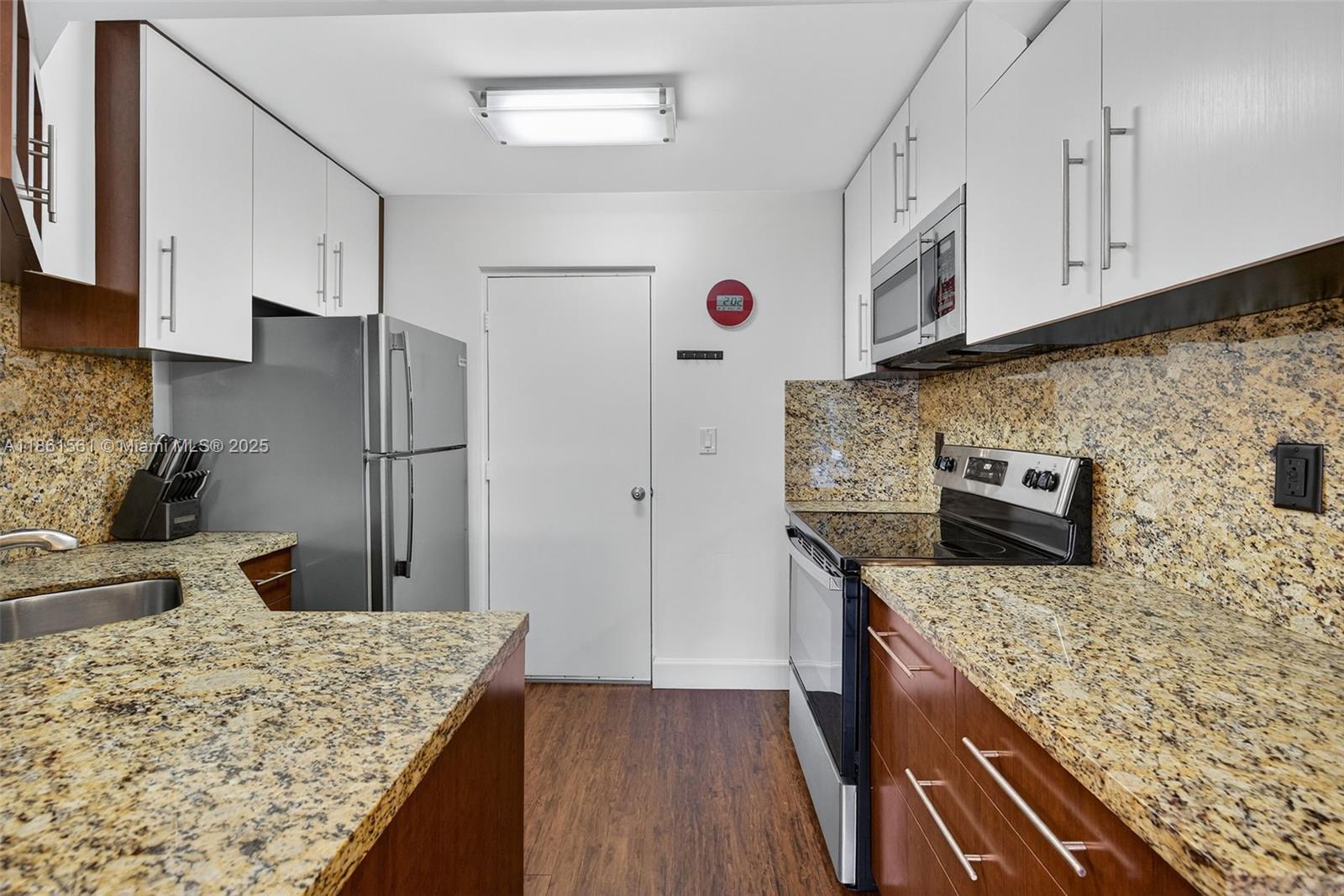 CORAL LAKE TOWER CONDO - Residential Lease