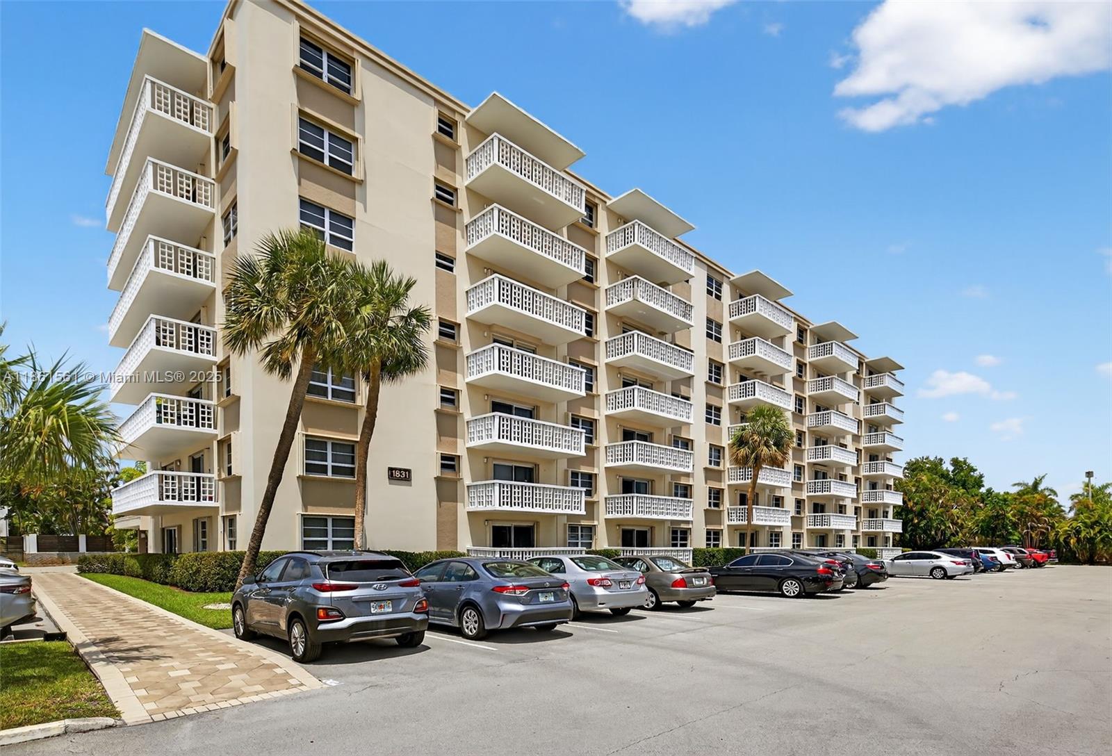 CORAL LAKE TOWER CONDO - Residential Lease