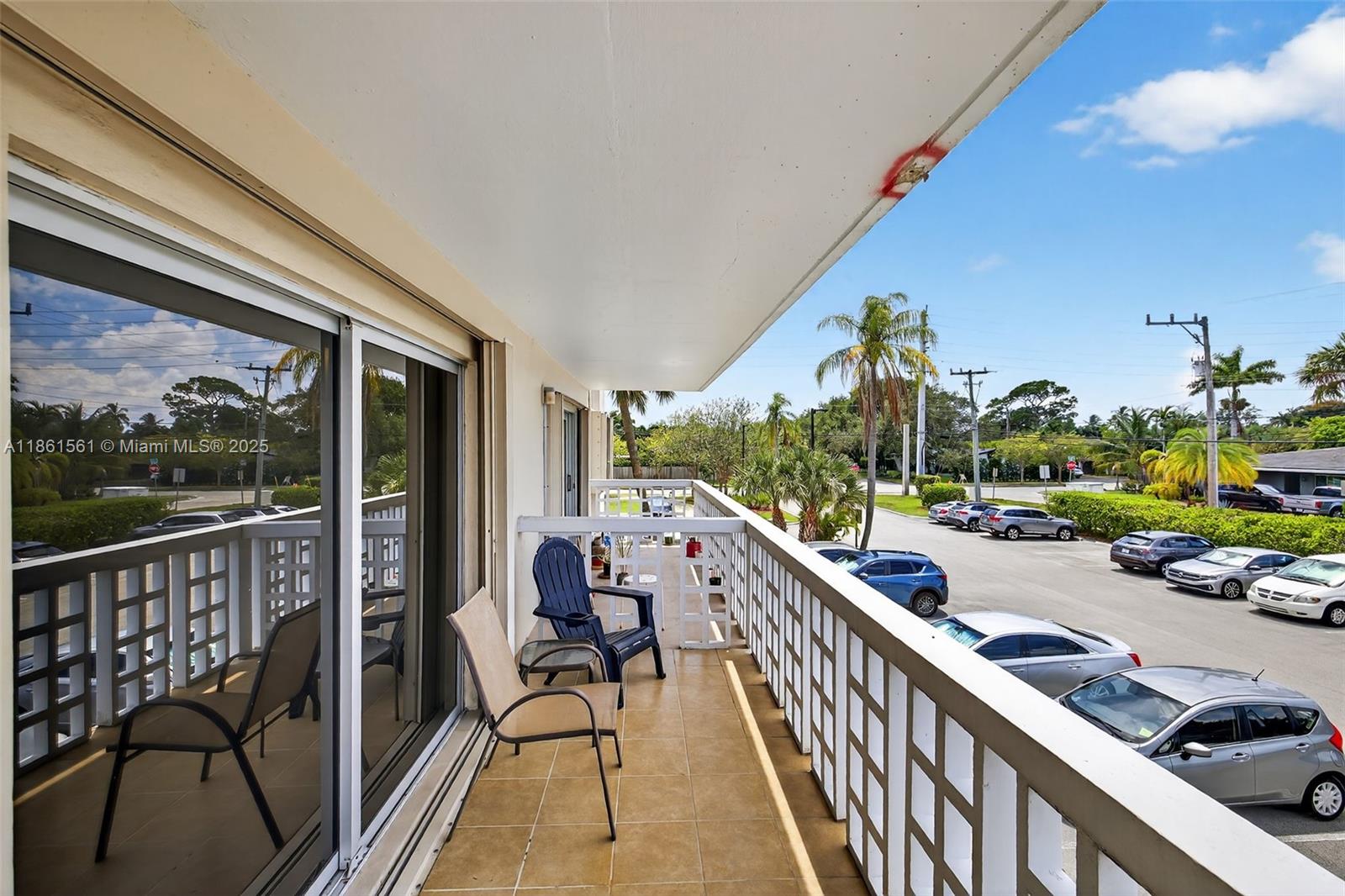 CORAL LAKE TOWER CONDO - Residential Lease