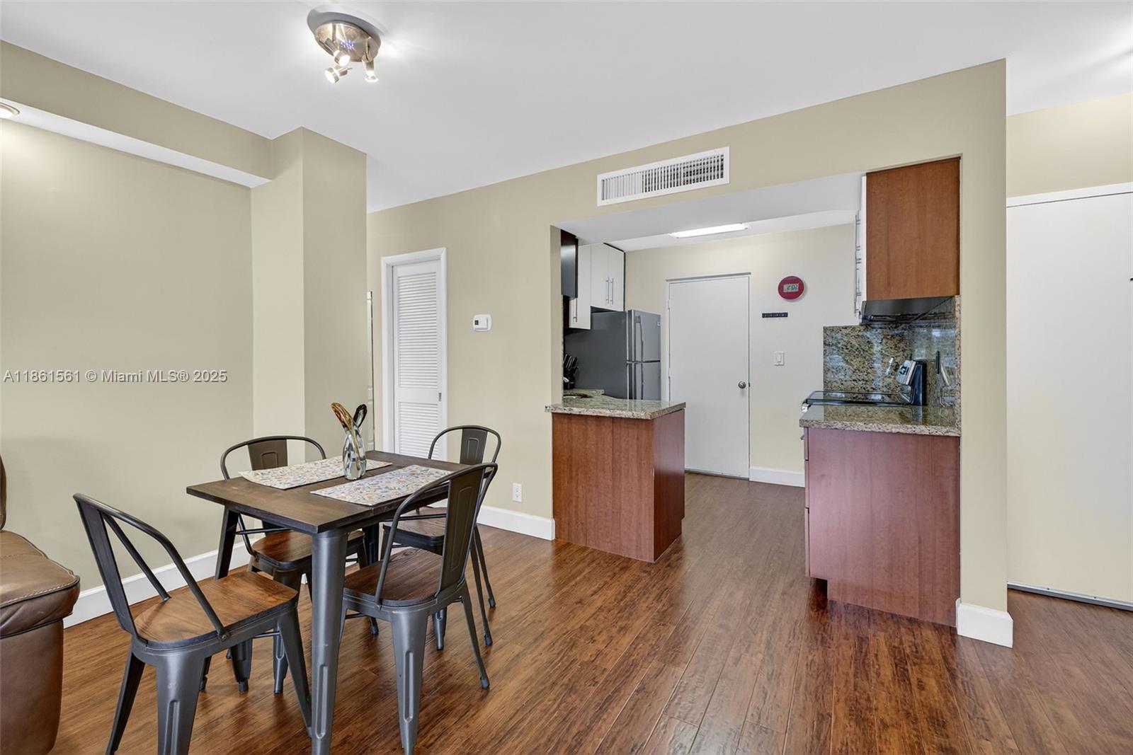 CORAL LAKE TOWER CONDO - Residential Lease