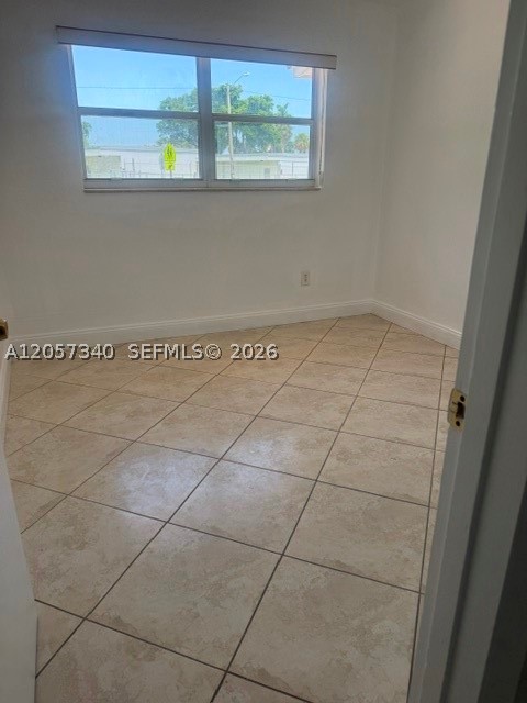 CAROL  CITY   7 52  41 3 R - Residential
