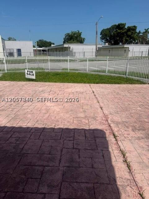 CAROL  CITY   7 52  41 3 R - Residential