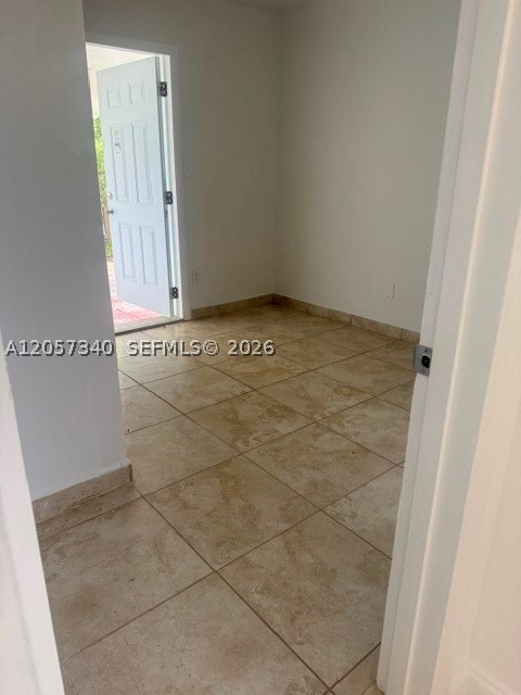 CAROL  CITY   7 52  41 3 R - Residential