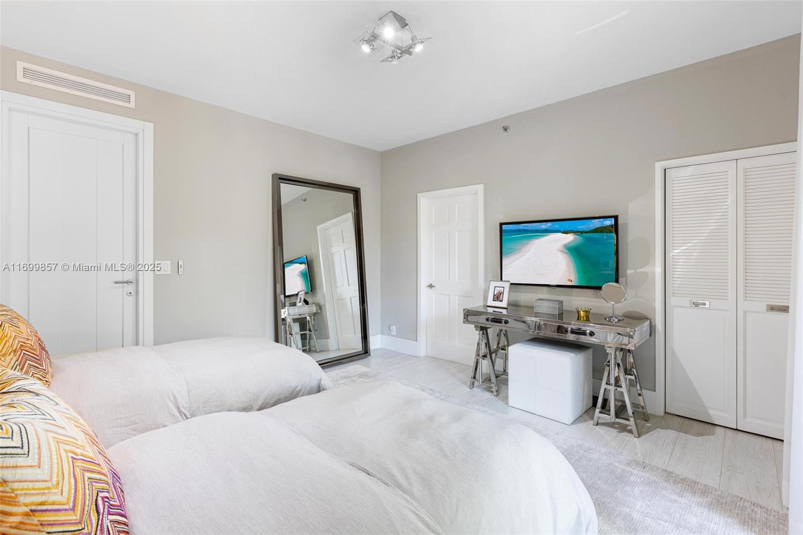 BAYSIDE VILLAGE EAST - Residential