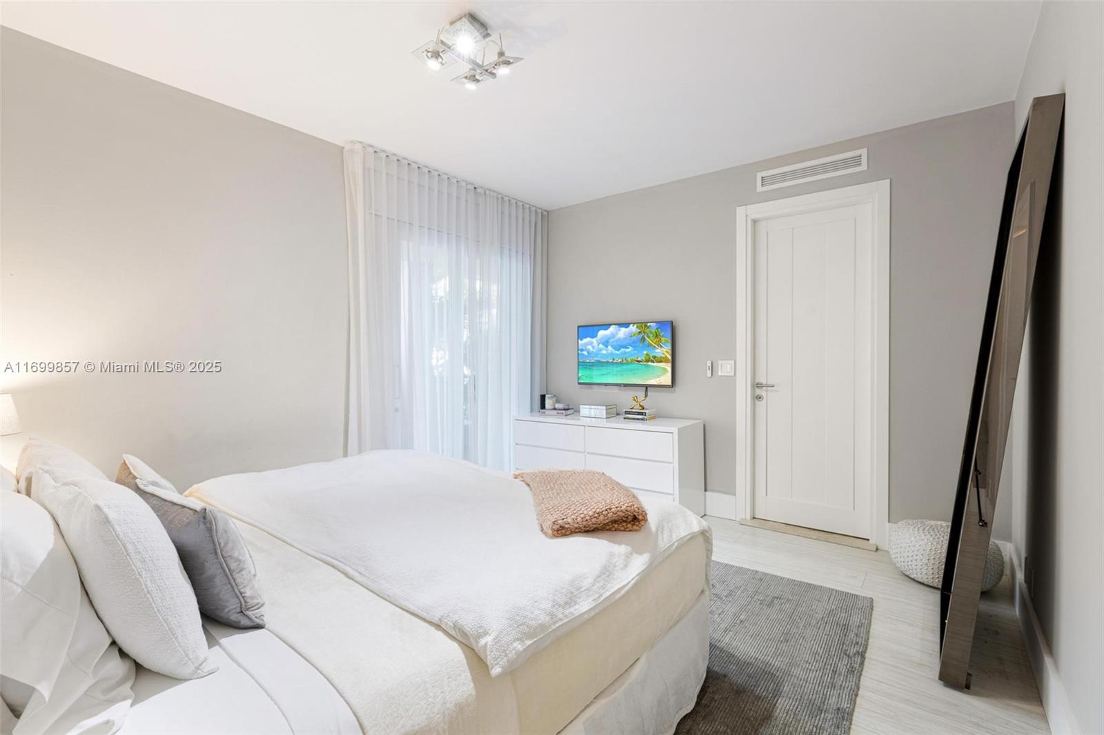 BAYSIDE VILLAGE EAST - Residential
