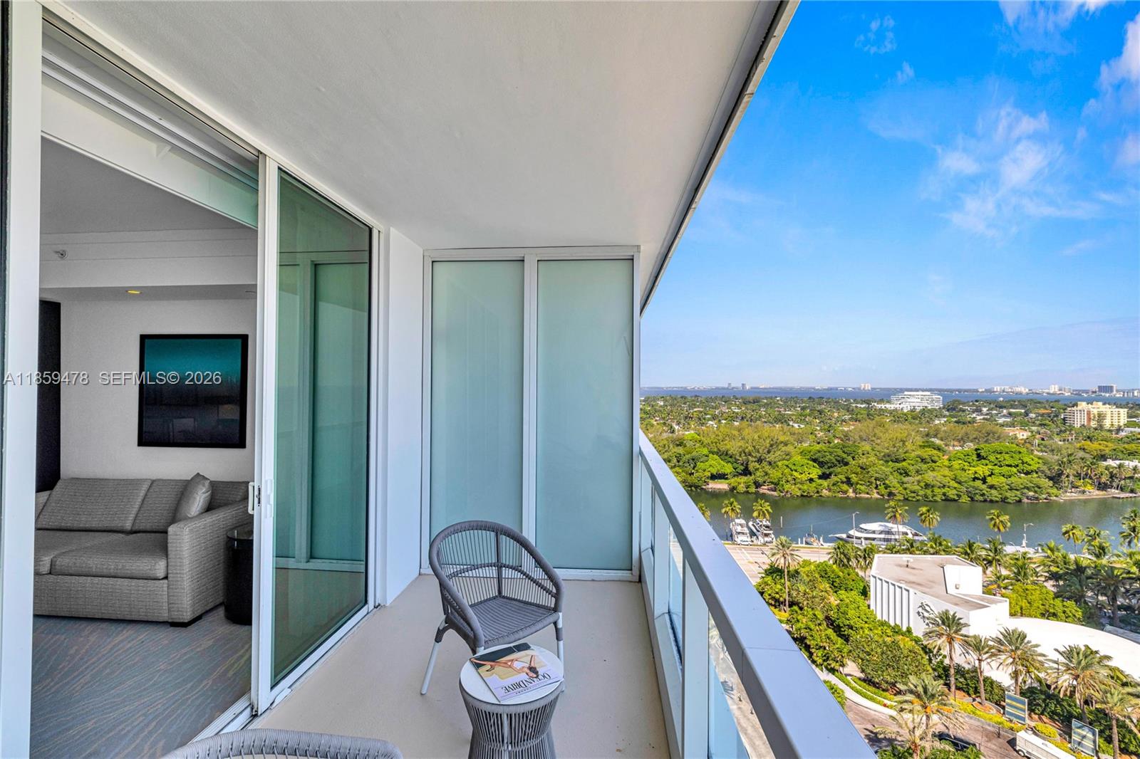 FONTAINEBLEAU III OCEAN C - Residential