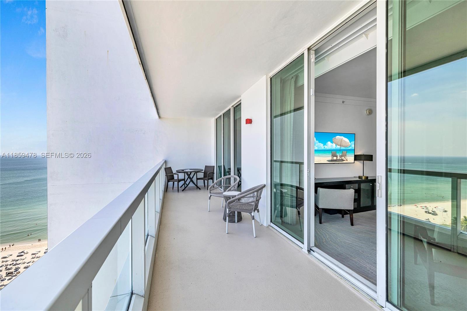 FONTAINEBLEAU III OCEAN C - Residential