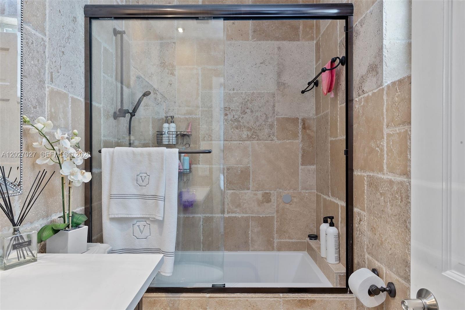 C GAB COUNTRY CLUB SEC 5 - Residential Lease