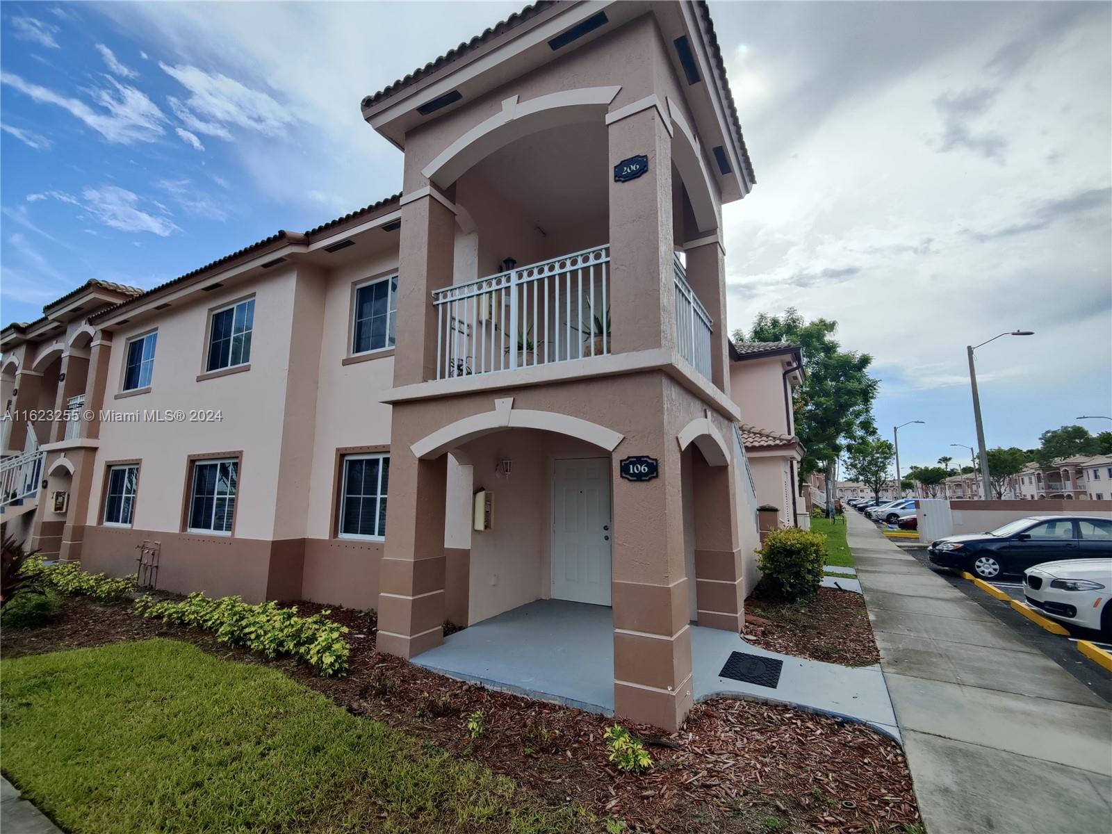 SPACIOUS 3/2 CORNER APARTMENT. LOCATED IN THE GREAT GATED COMMUNITY OF VENETIA GARDENS. 1st FLOOR UNIT, FRESHLY PAINTED, TILED, BRAND NEW CARPET IN THE BEDROOMS, READY TO MOVE IN.  WASHER & DRYER INSIDE THE UNIT. SECURITY GUARD AT ENTRANCY AND INSIDE. COMMUNITY OFFERS MANY AMENITIES SUCH AS COMMUNITY POOL & CLUBHOUSE. PRICED TO RENT QUICK!