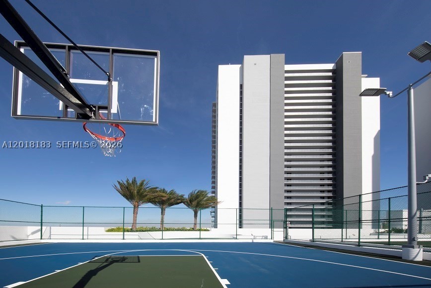 THE HARBOUR NORTH CONDO - Residential