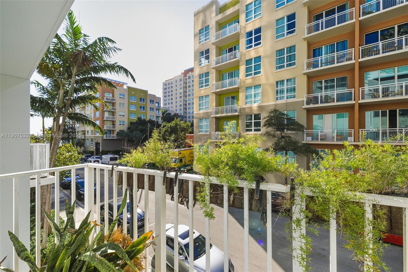 PARAMOUNT BAY CONDO - Residential