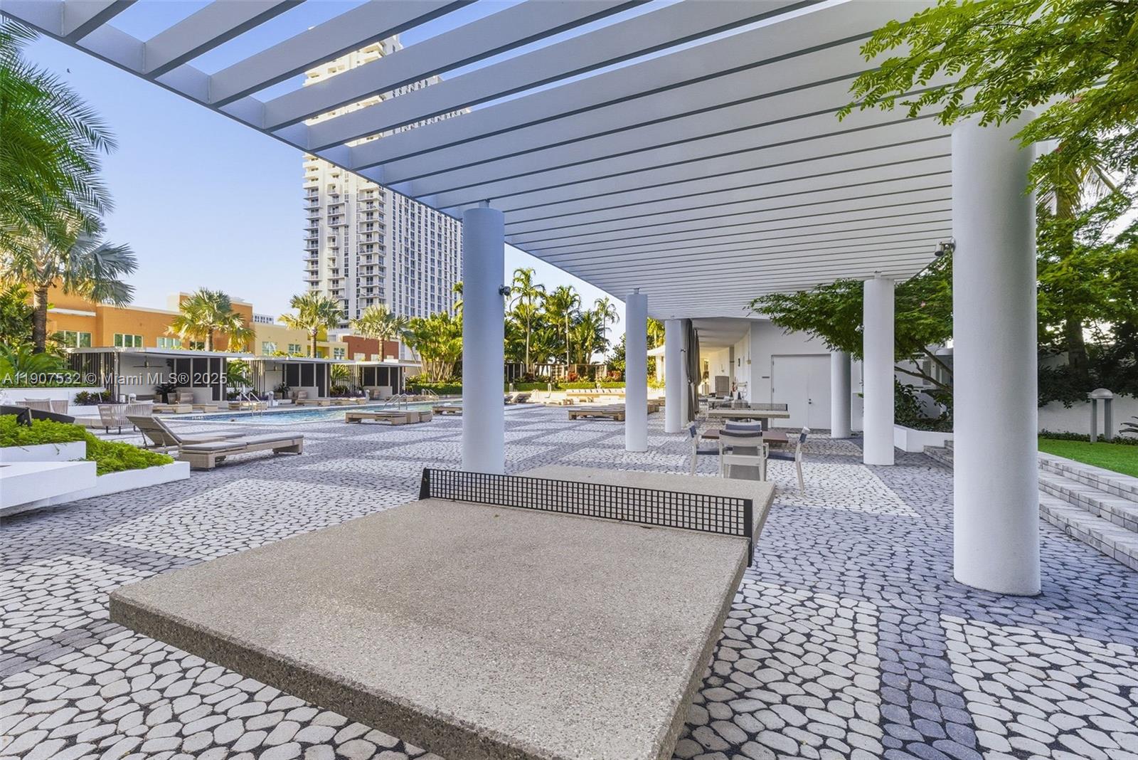 PARAMOUNT BAY CONDO - Residential
