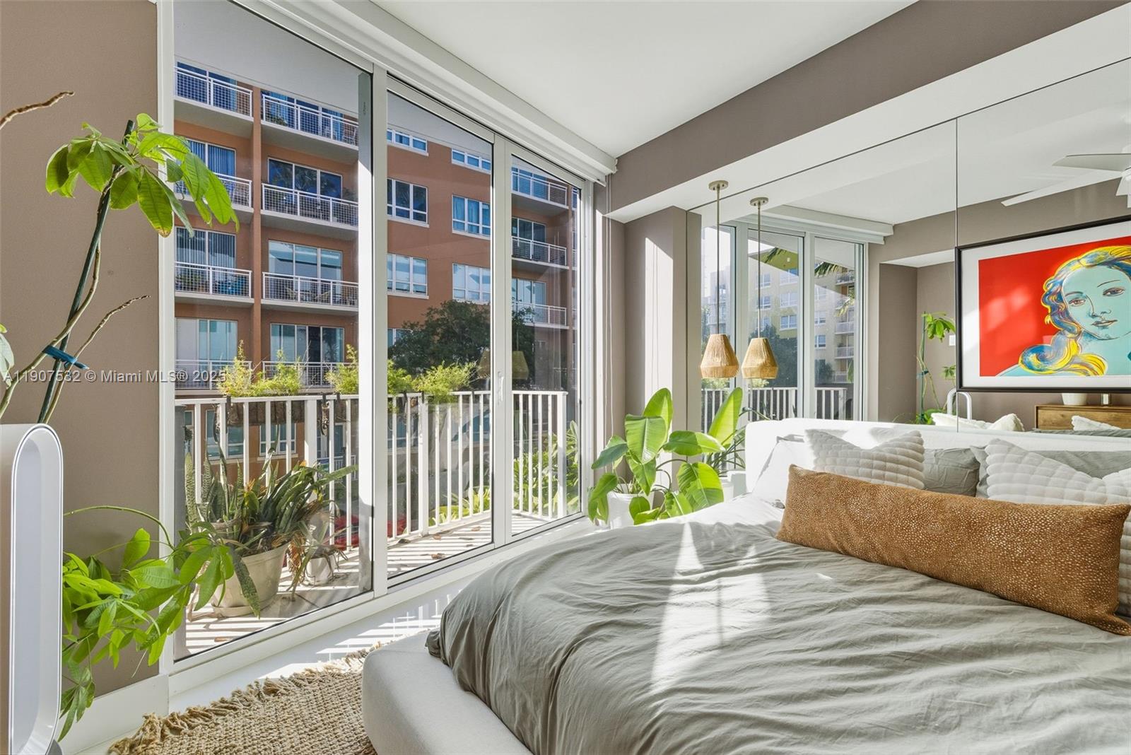 PARAMOUNT BAY CONDO - Residential