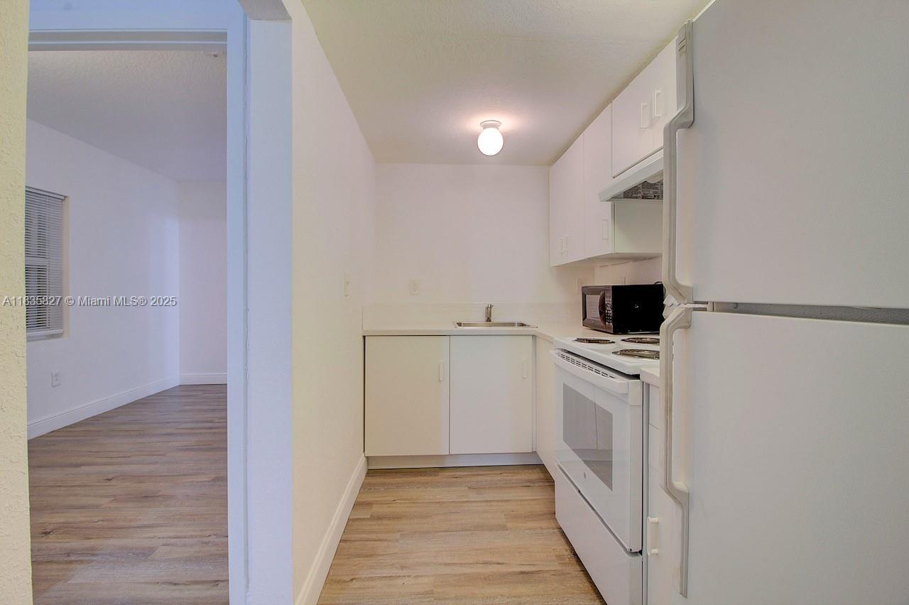 SUNSET PALM VILLAS CONDO - Residential Lease