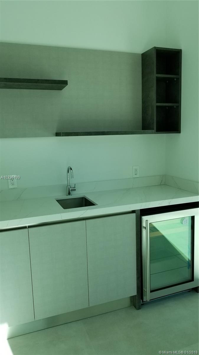 BRIERCLIFF SUB PINECREST - Residential