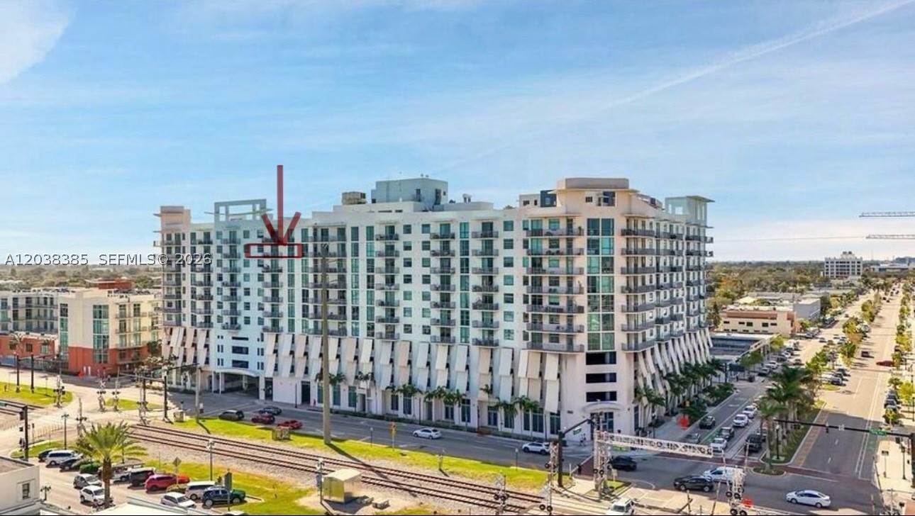 SELLER HAS PAID THE FULL $44,989 SPECIAL ASSESSMENT IN FULL – A MAJOR BENEFIT AND VALUE FOR THE NEXT OWNER!
Welcome to this beautiful 2-bedroom, 2-bath appartment on the 9th floor offering breathtaking sunrise views over Downtown Hollywood, skyline views toward Aventura and Sunny Isles, and distant ocean views from your private balcony. This bright and spacious unit features 1,195 sq ft of living space, updated luxury vinyl flooring in the main living areas, updated tile flooring in the primary bedroom, fresh interior paint, and an updated kitchen with modern backsplash, breakfast bar, stainless steel appliances, and a newer refrigerator.
The spacious primary suite offers abundant natural light, generous closet space, and a large bathroom with soaking tub and separate shower.
Enjoy resort-style amenities including a pool, fitness center, secured lobby, controlled access entry, and covered assigned parking. Conveniently located in the heart of Hollywood, just 5 minutes from Hollywood Beach, Downtown Hollywood, restaurants, shopping, entertainment, Gulfstream Park, Aventura, and major highways. It's 5 minute US-1, I-95, and just 15 minutes from Fort Lauderdale-Hollywood International Airport.
An incredible added value: the seller has already paid the full special assessment, allowing the next owner to move in with peace of mind and simply enjoy the exceptional lifestyle and amenities this community has to offer.