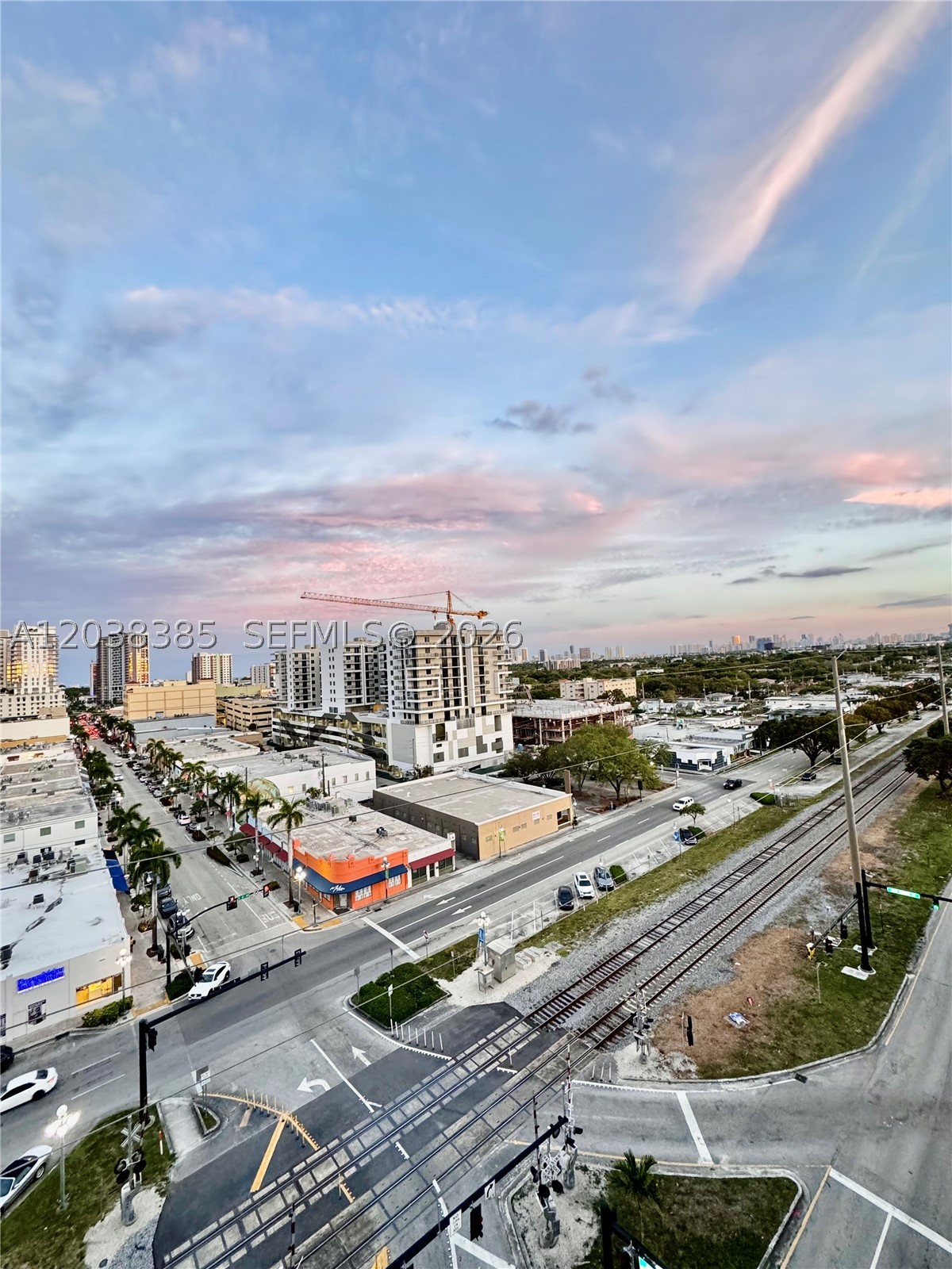 HOLLYWOOD STATION RES CON - Residential