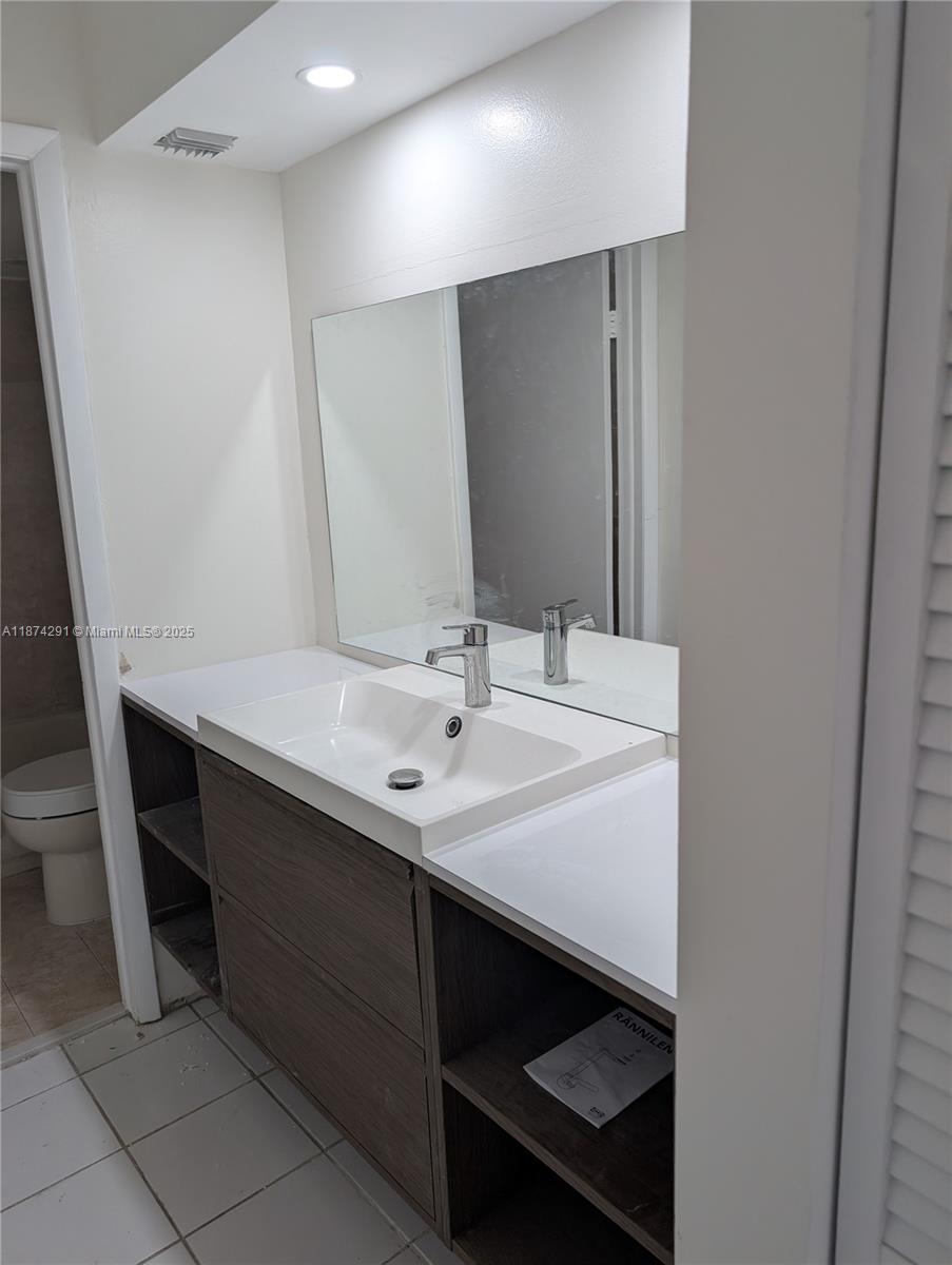 GARDENS OF KENDALL SO CON - Residential Lease