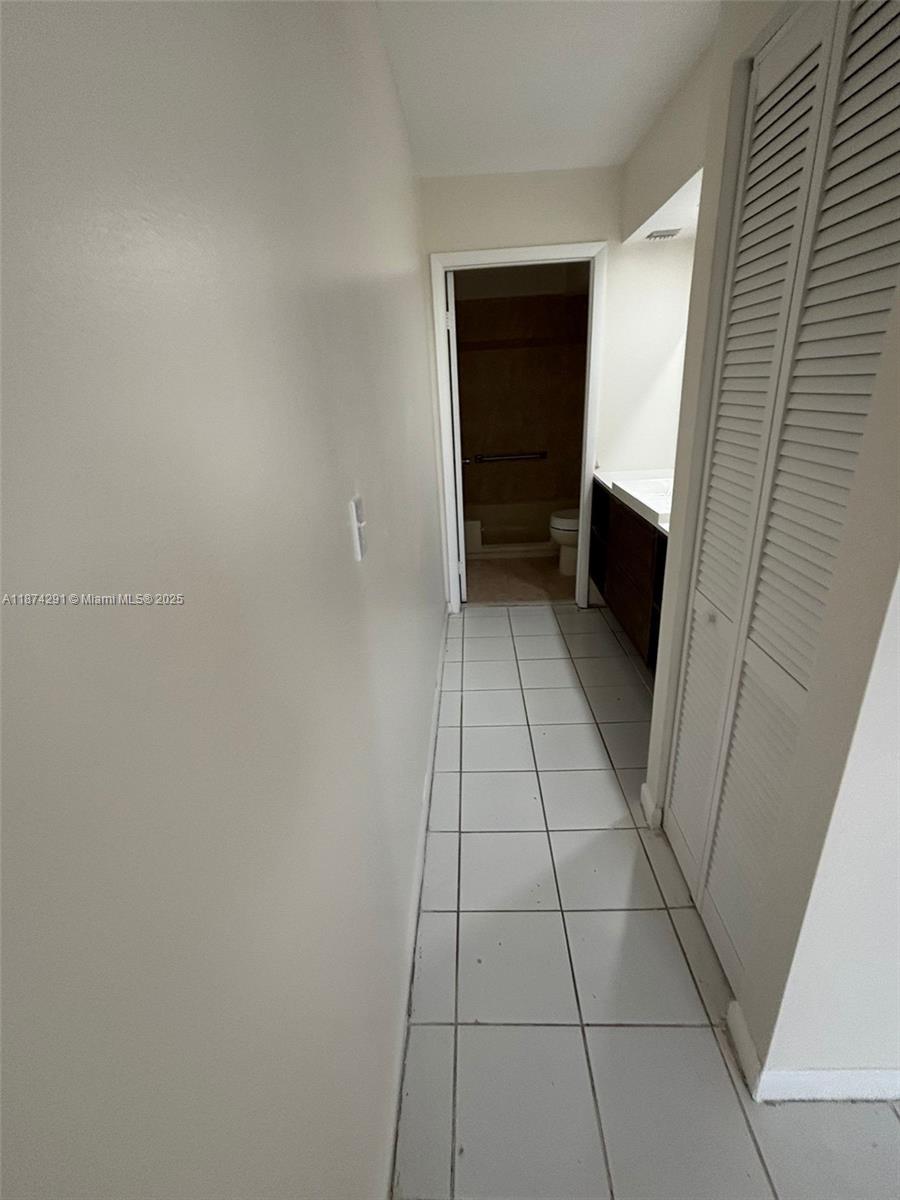 GARDENS OF KENDALL SO CON - Residential Lease