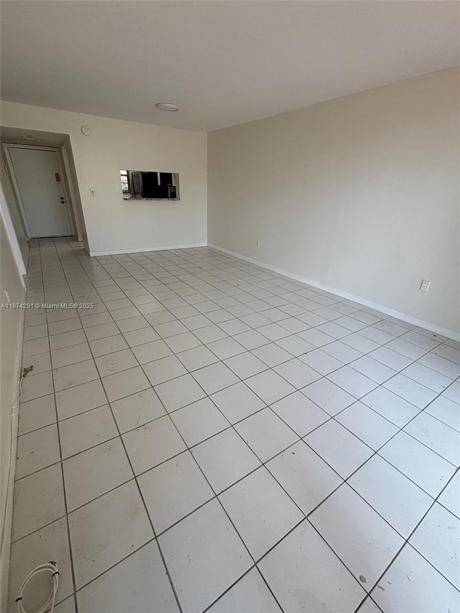 GARDENS OF KENDALL SO CON - Residential Lease