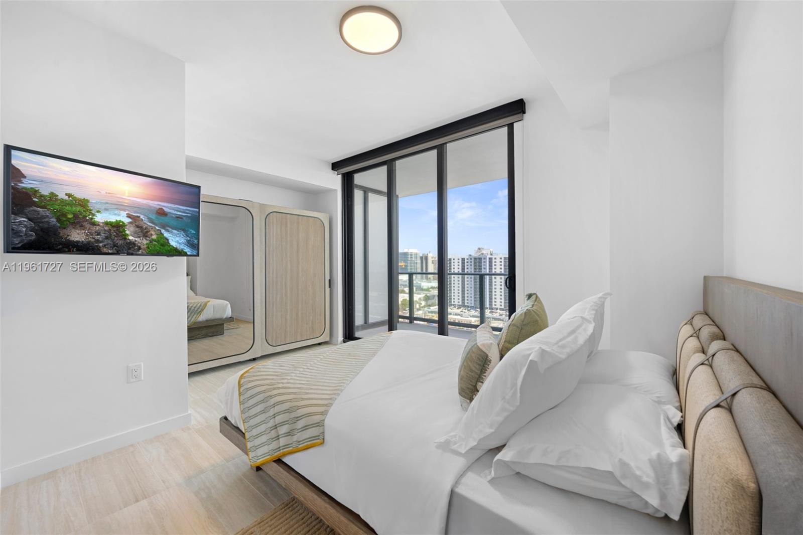 72 PARK - Residential
