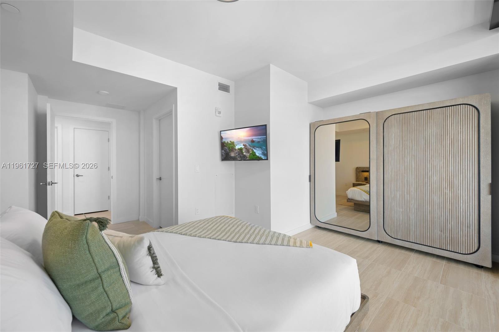 72 PARK - Residential