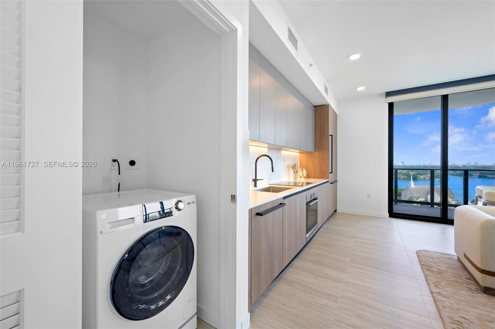 72 PARK - Residential