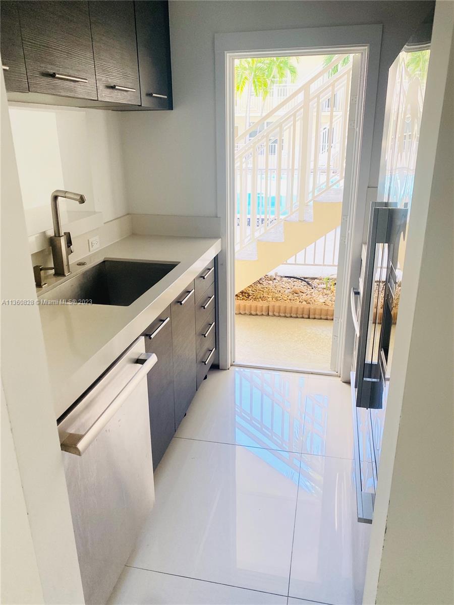CAY POLYNESIA CONDO - Residential Lease