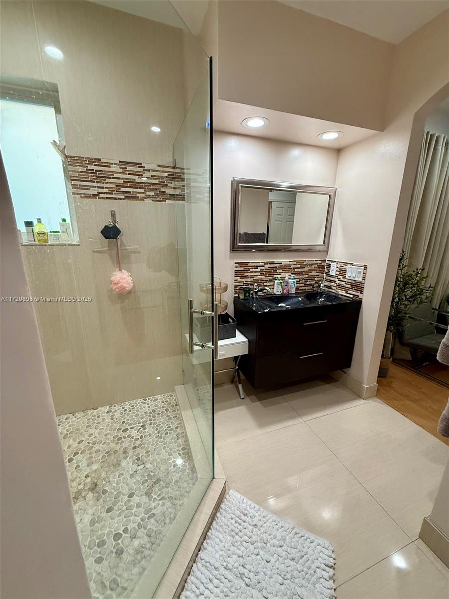 SHORES AT KEYS GATE - Residential