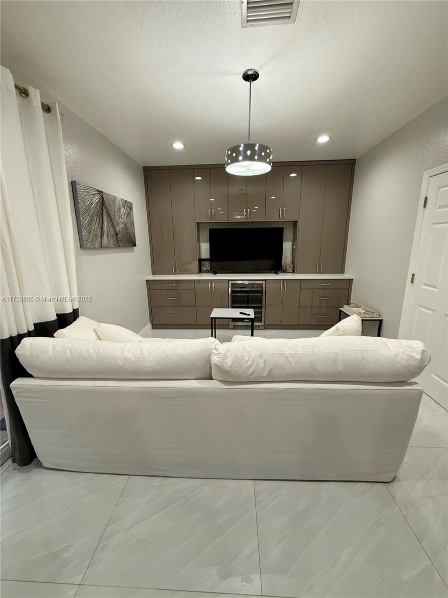SHORES AT KEYS GATE - Residential