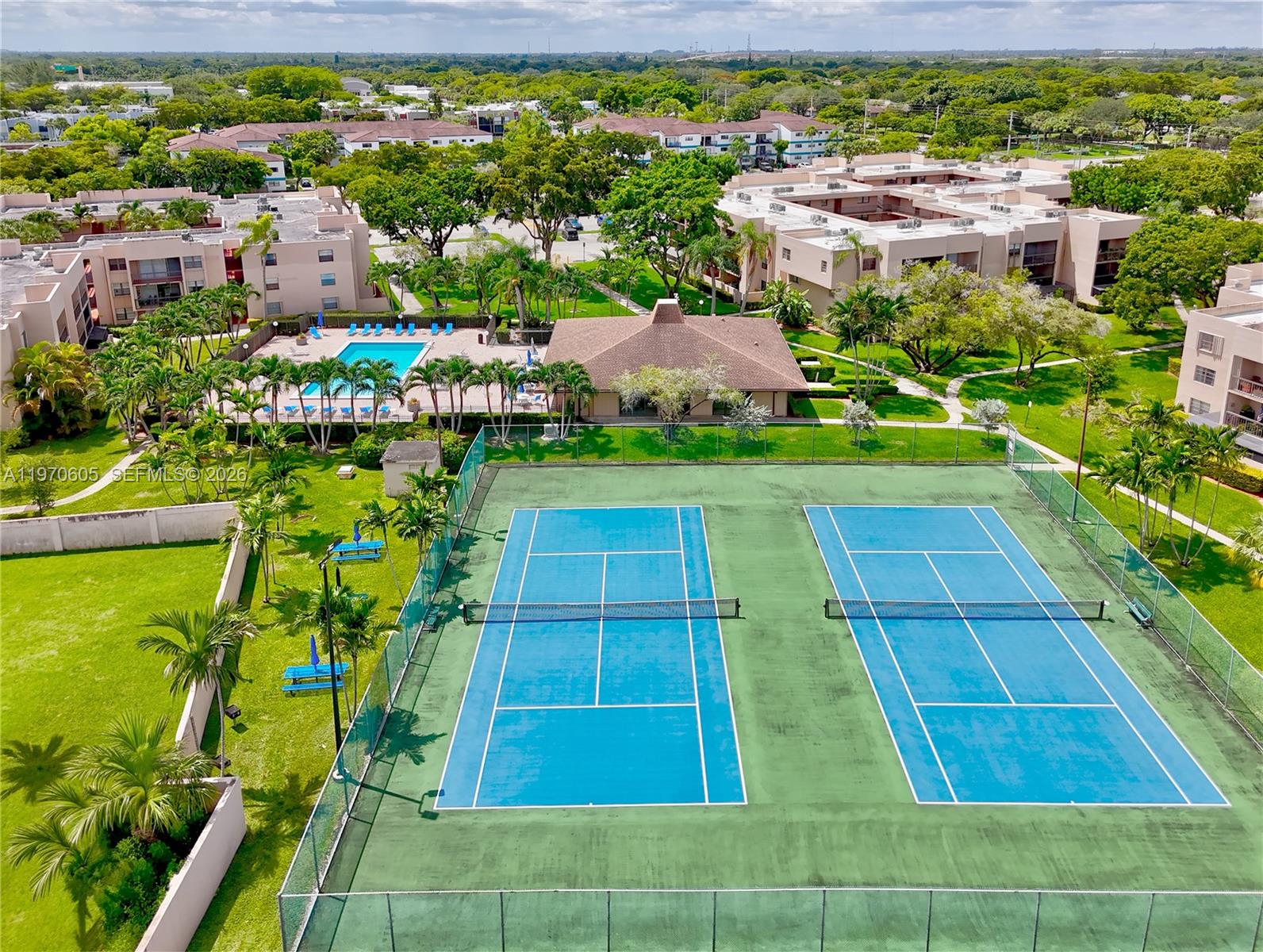 GARDEN OF KENDALL CONDO N - Residential