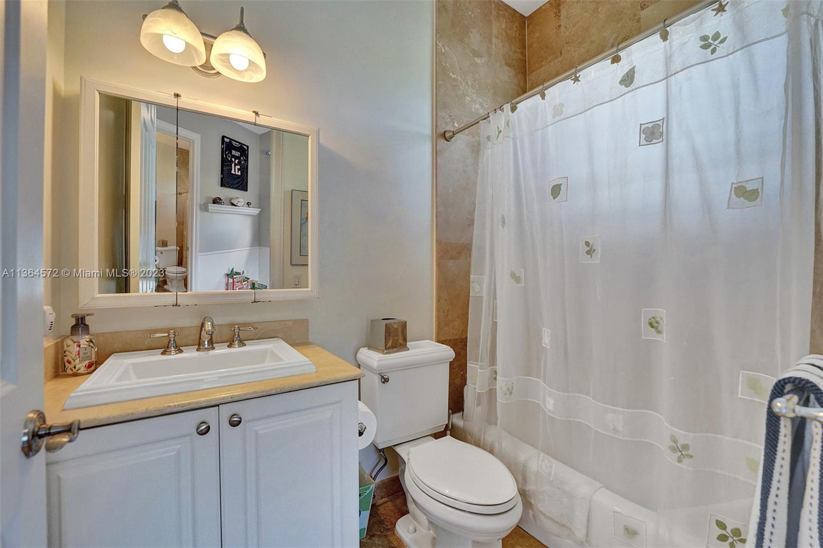 TROPICAL ISLE HOMES SUB 4 - Residential