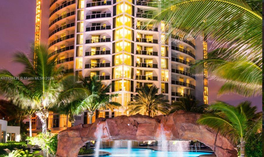 Suite & Studio, Intracoastal and partial ocean view in Condo-hotel. The 2 units could be together or separate, 1 king, sofa bed, 2 queens, full kitchen and kitchenette. Great amenities: 2 pools, 4 restaurants, tennis court, kids daily entertainment, remodeled gym and spa, and more. Bring your offers. Can be rented every day.  See attached rules and regulations.