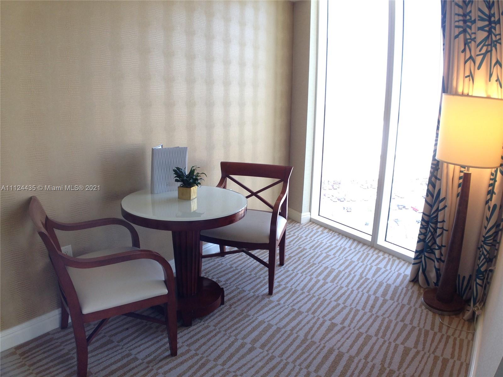 TRUMP INTERNATIONAL SONES - Residential