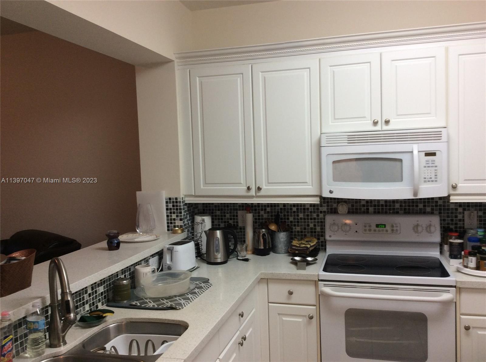 KINGS POINT - Residential