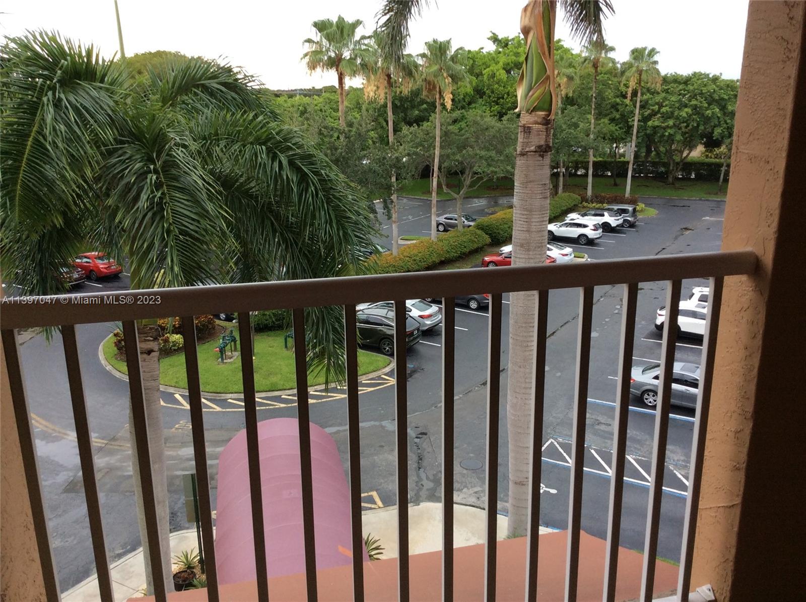 KINGS POINT - Residential