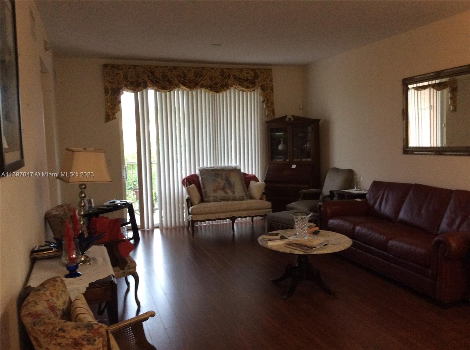 KINGS POINT - Residential