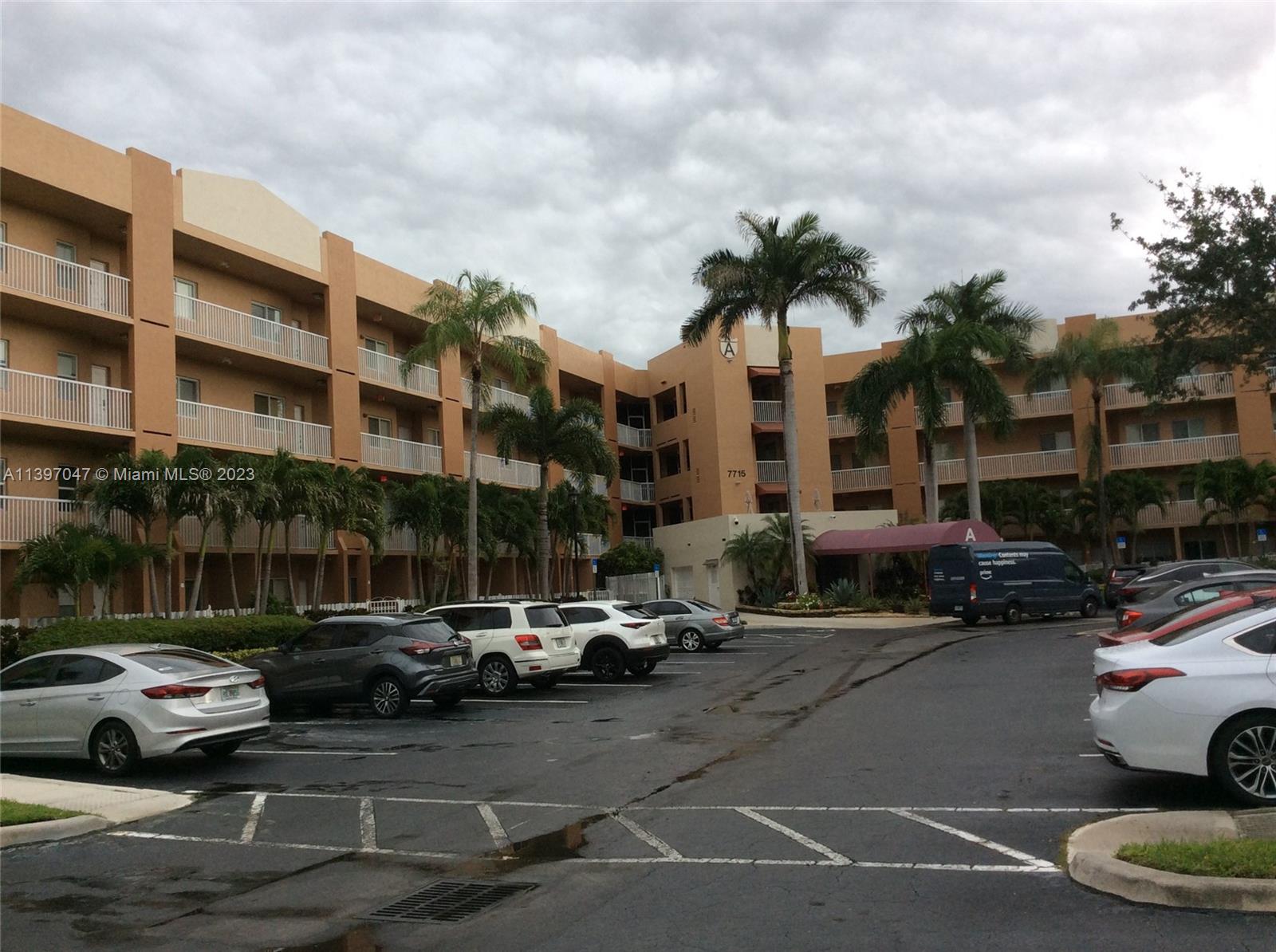 KINGS POINT - Residential