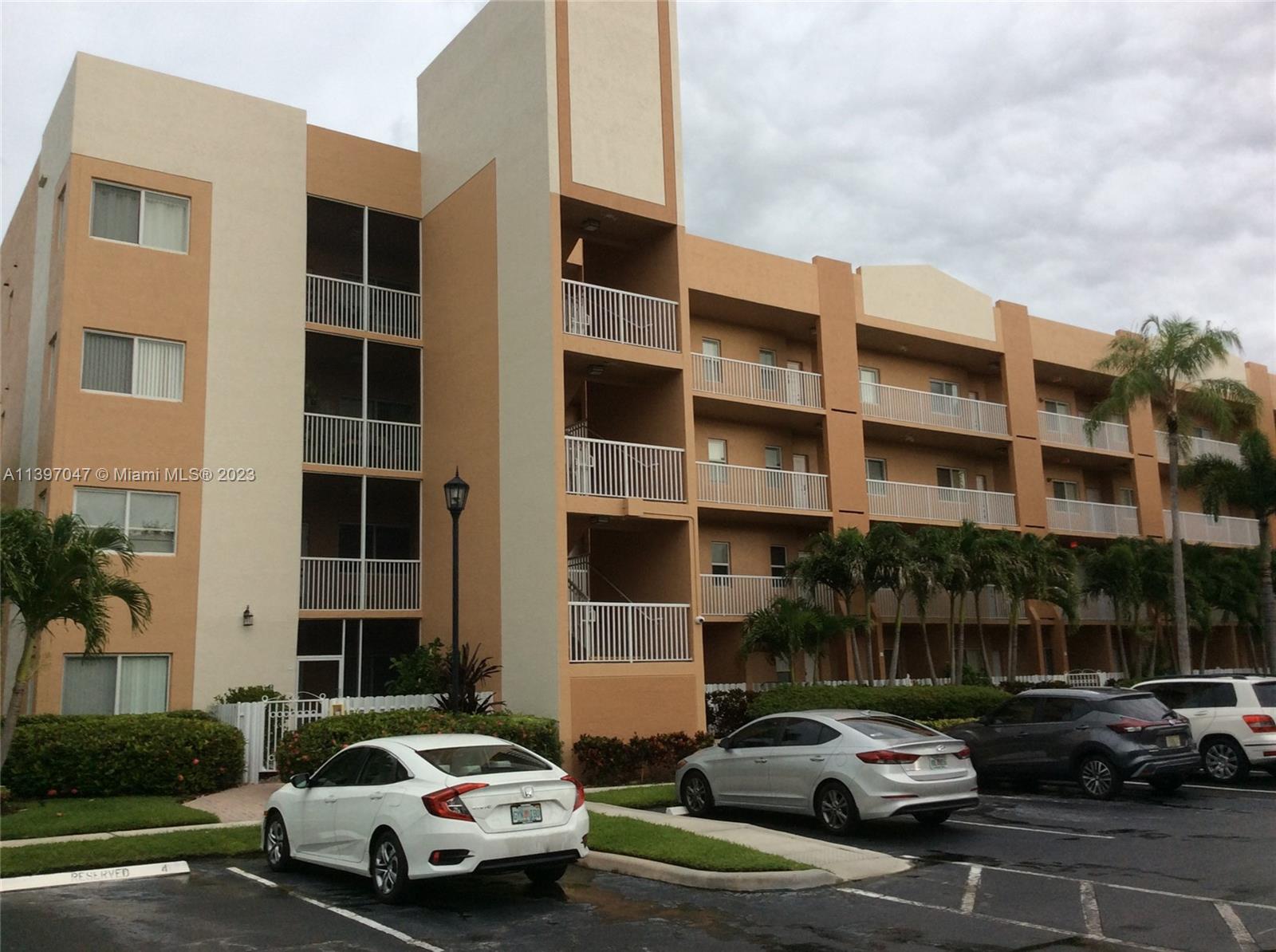 KINGS POINT - Residential