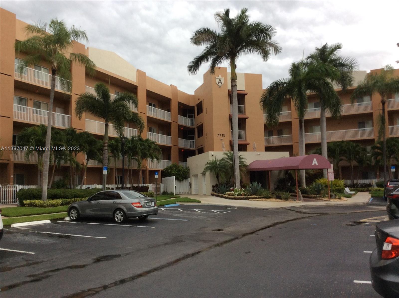 KINGS POINT - Residential