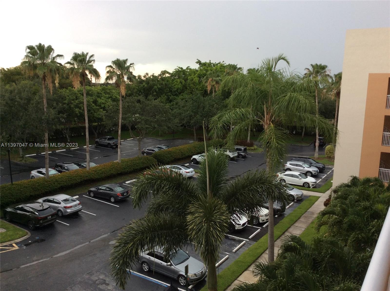 KINGS POINT - Residential