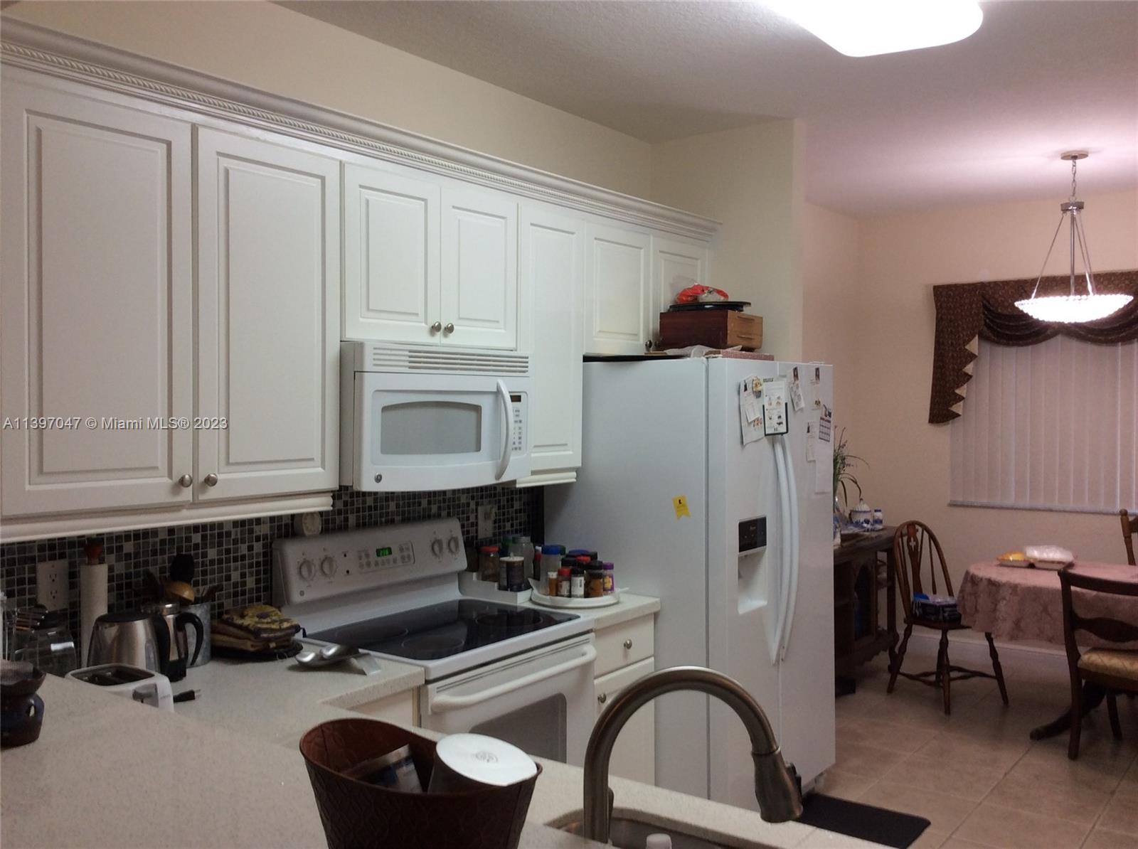 KINGS POINT - Residential