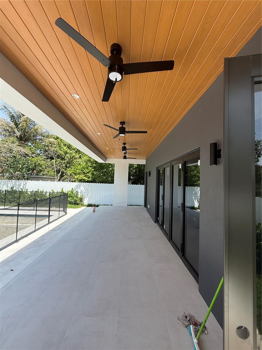 CORAL VILLAS REV - Residential