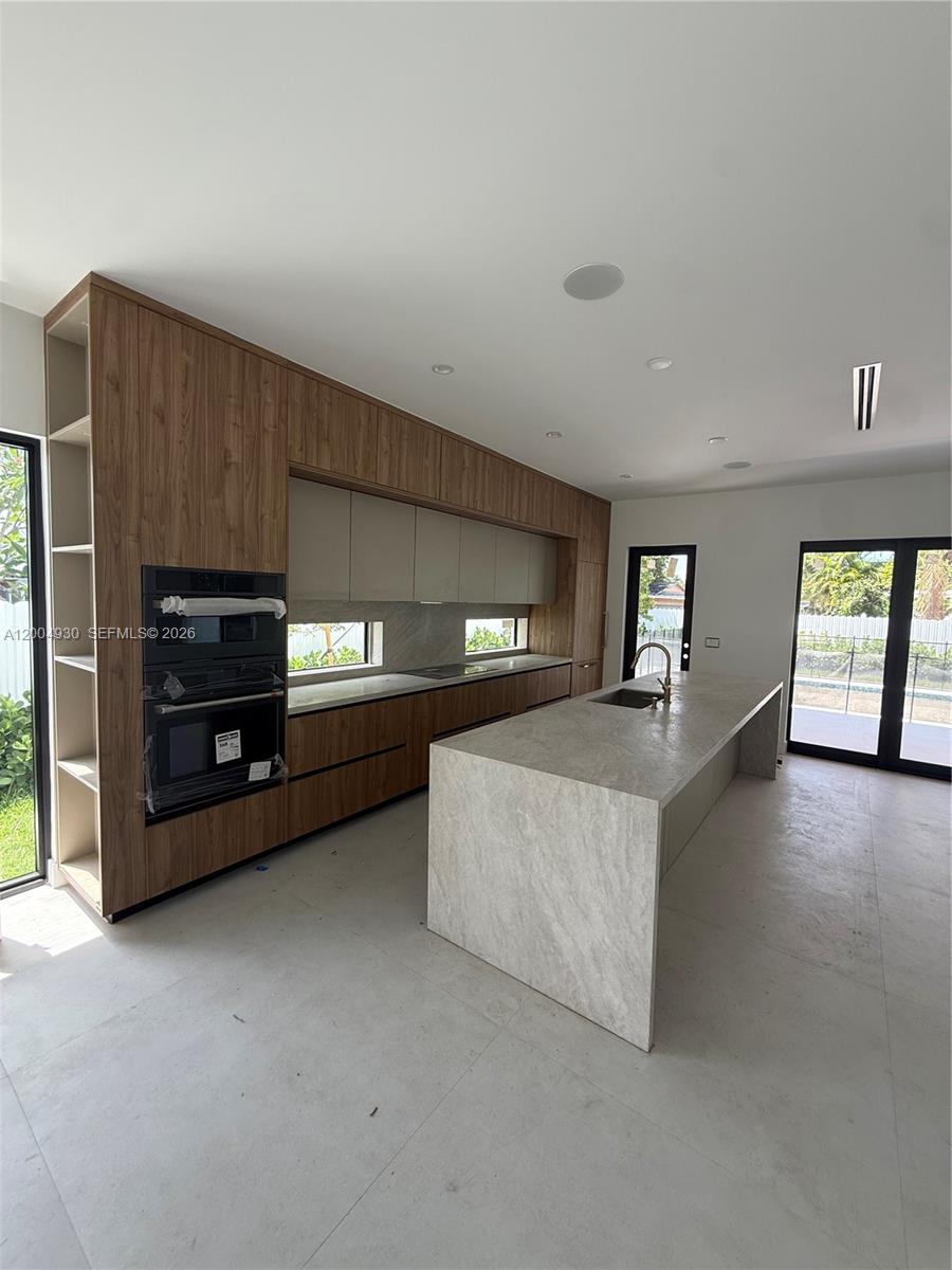 CORAL VILLAS REV - Residential