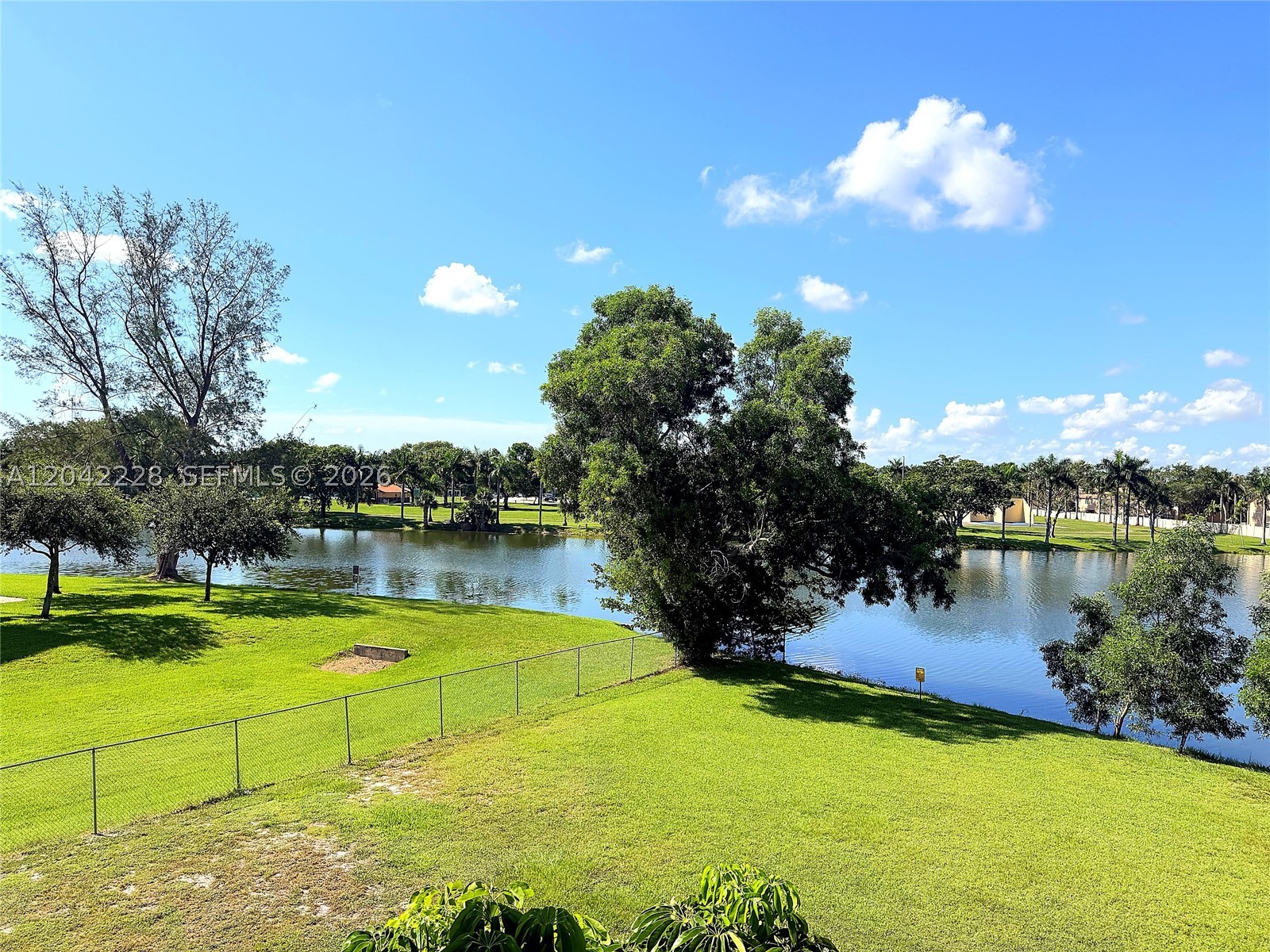 LAKESHORE AT UNIVERSITY P - Residential