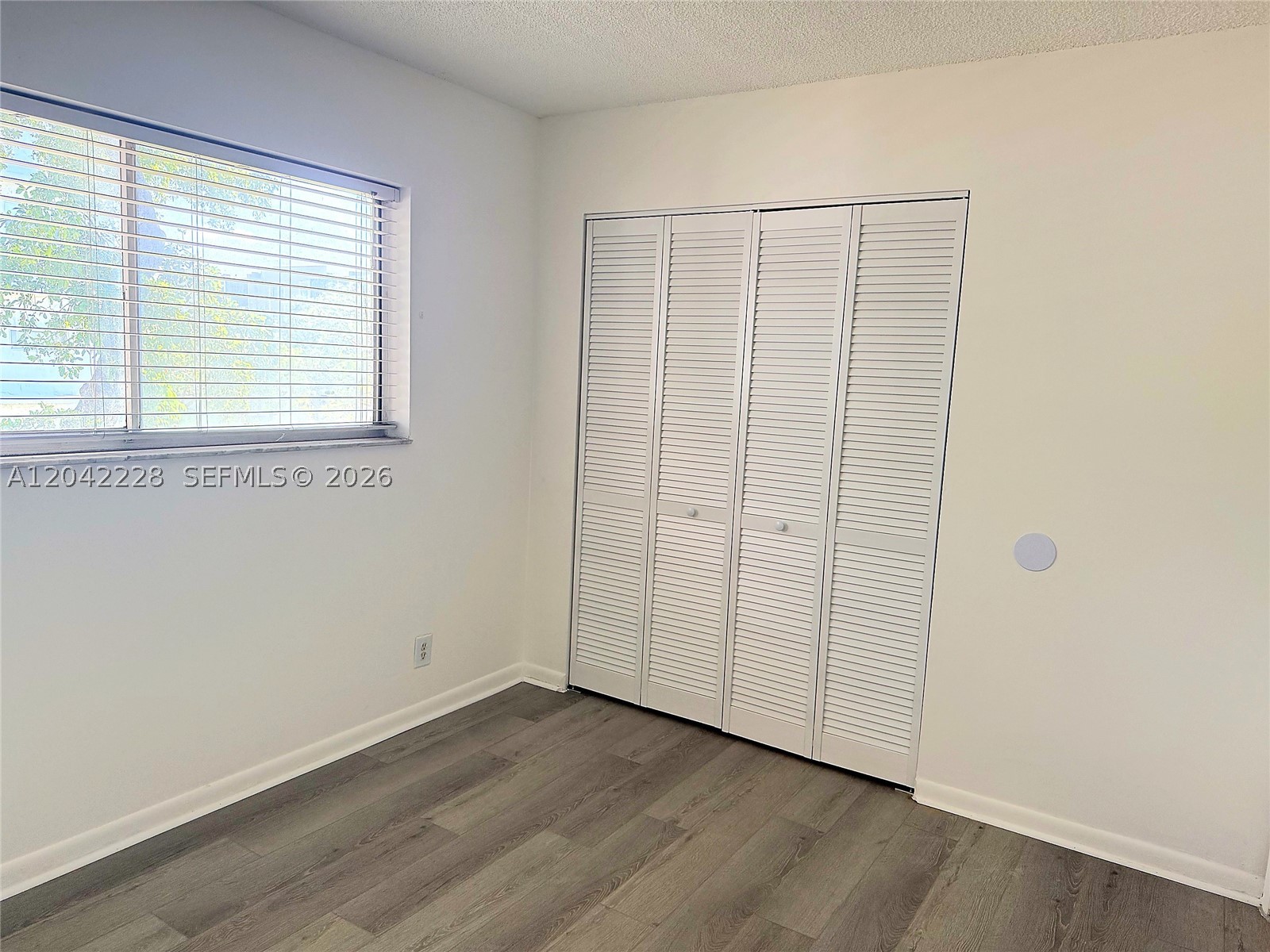 LAKESHORE AT UNIVERSITY P - Residential