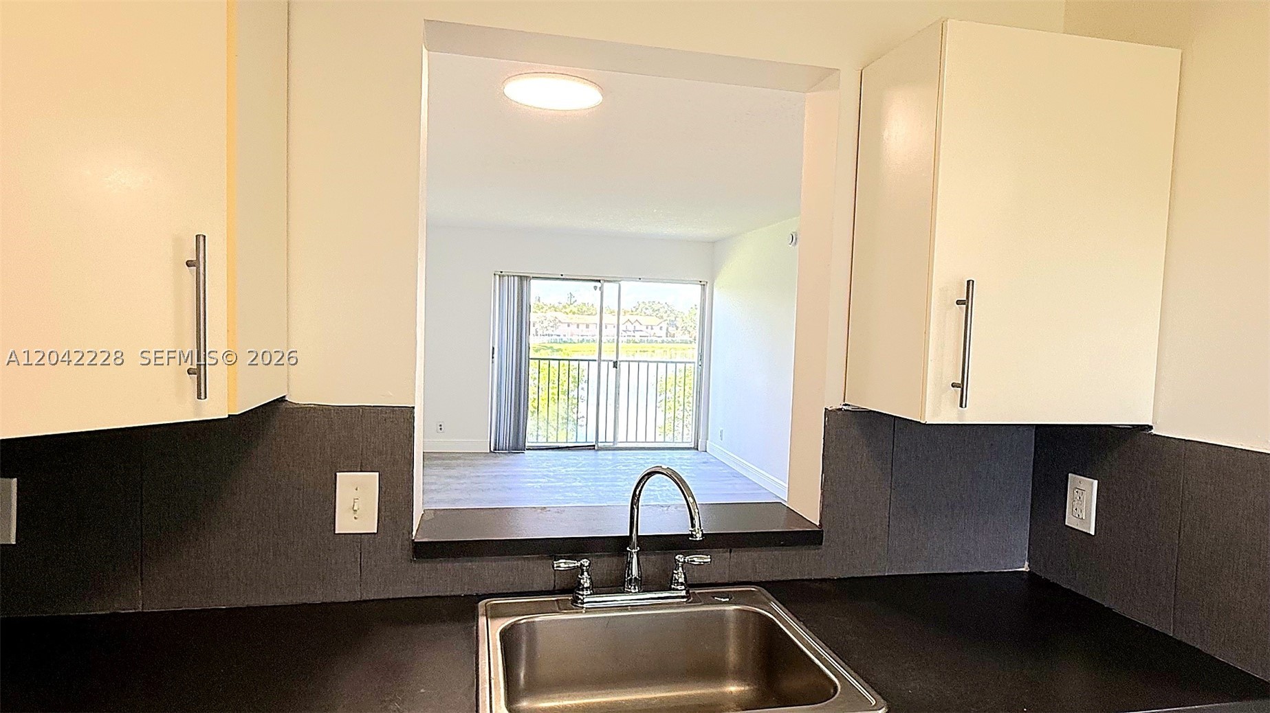 LAKESHORE AT UNIVERSITY P - Residential