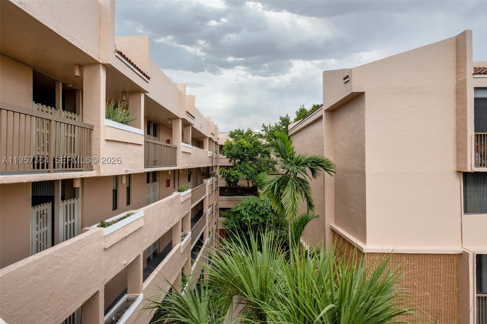 ROYAL PALM AT PLANTATION - Residential