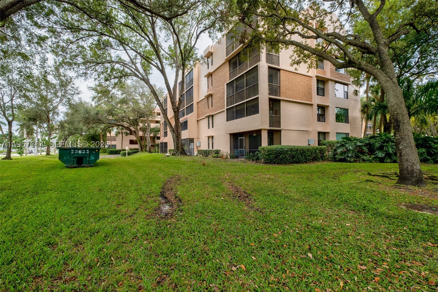 ROYAL PALM AT PLANTATION - Residential