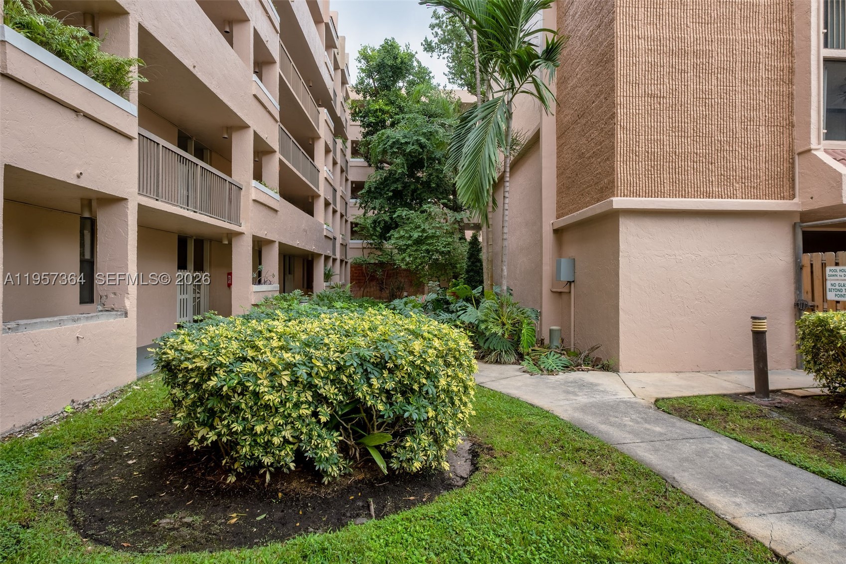 ROYAL PALM AT PLANTATION - Residential